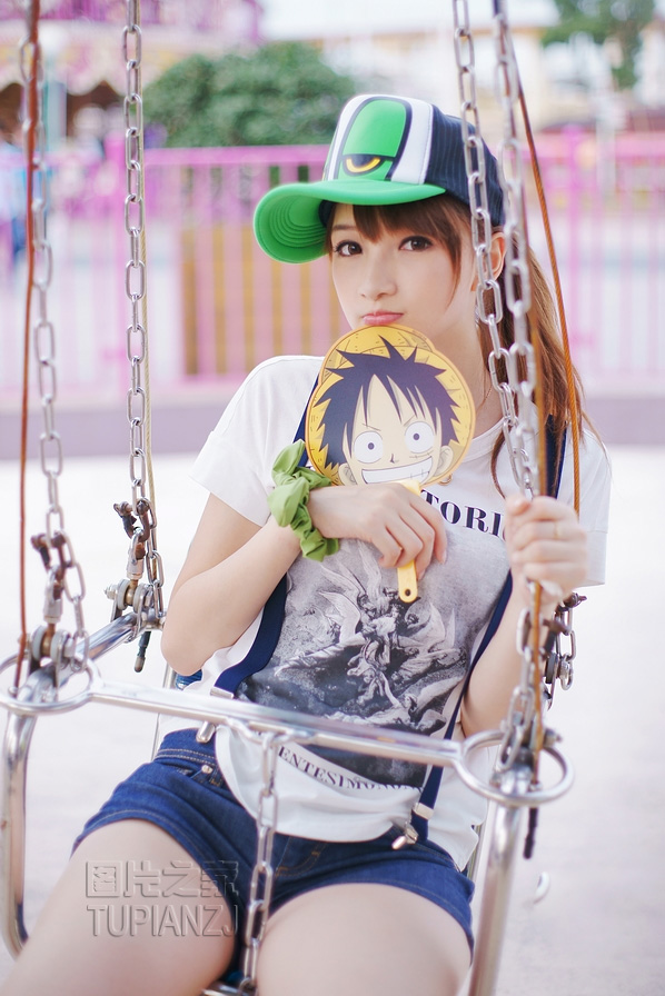 夜宴白洁被老四五次|校花憋着尿让校草玩