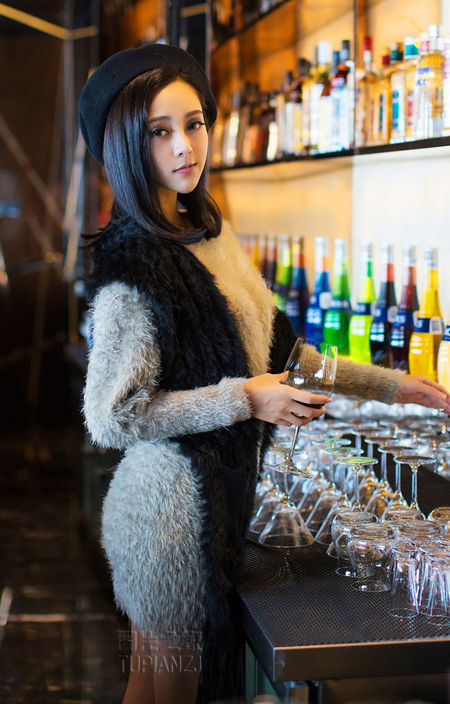 自摸阴蒂会潮吹，但跟男友爱爱就不会