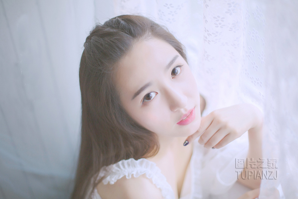 查理辛与变性人性爱视频下载 查理辛与男子变性人3P口J百度云网盘迅雷资源下载地址