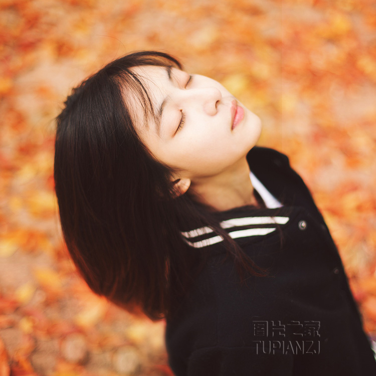 女人喜欢又大又弯的:早晨被堵着的巨物涨醒