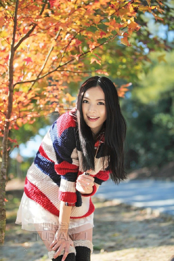 撕开美女衣服最新版|说说第一次怎么开始