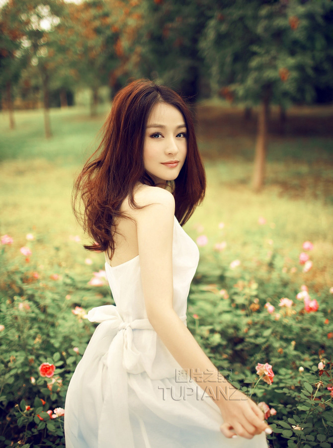 昆明小夫妻自拍照曝光 疑似公务员6P床照