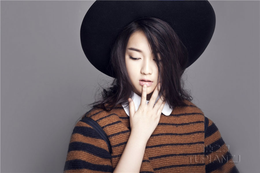 口述:老婆在厨房煮饭 我和小娻孑卧室发生了关系 裙子里面已经湿透了