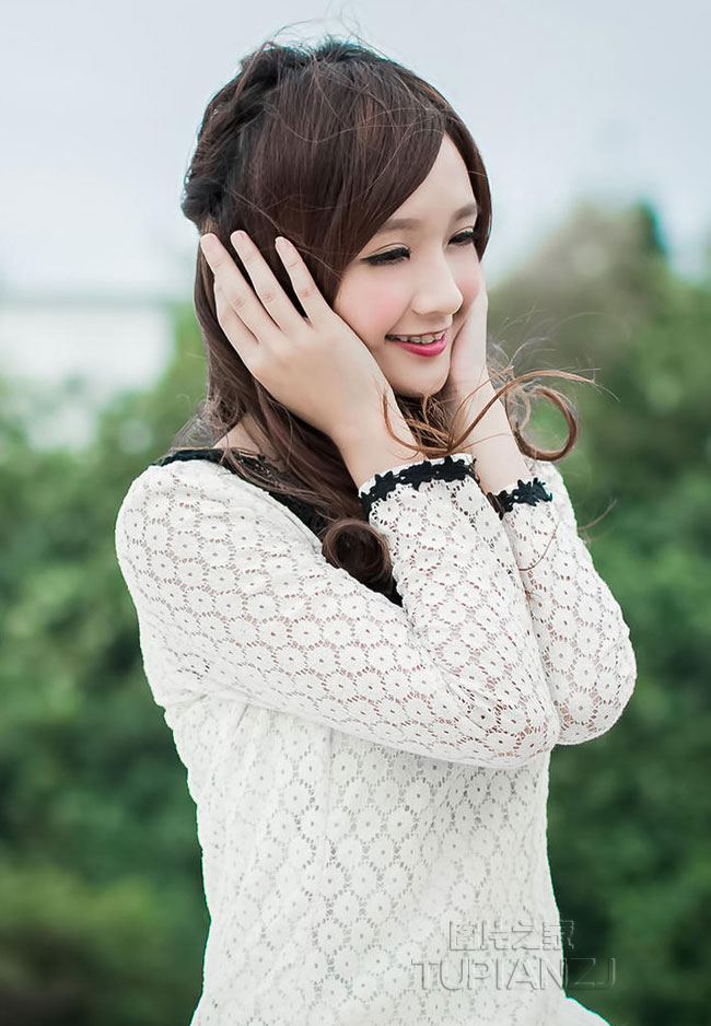 范冰冰时尚大片秀性感 时而妩媚时而性感时而搞怪