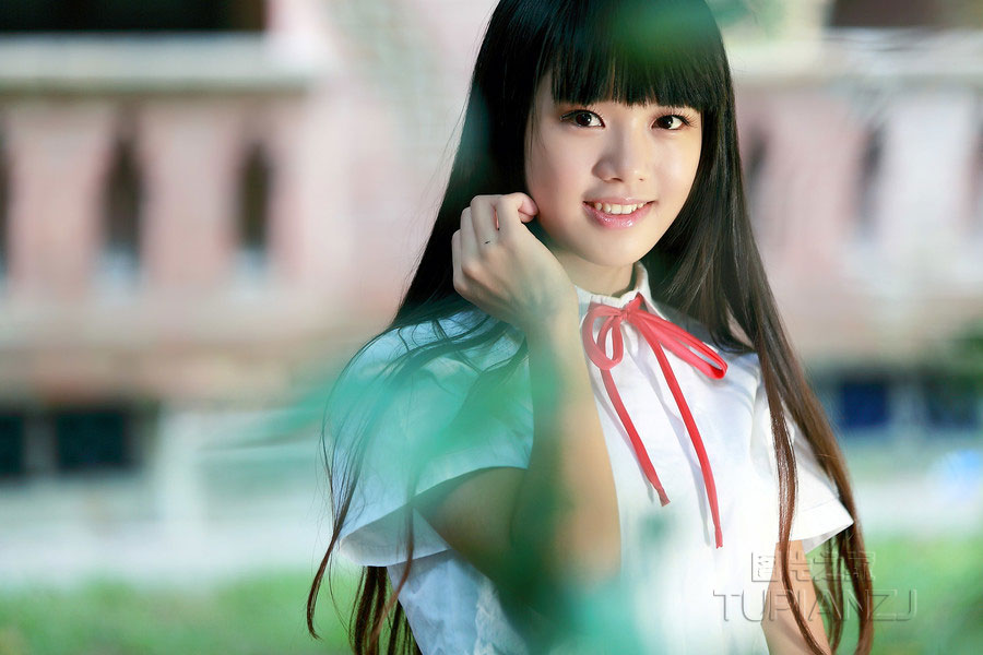 你下面好软啊:女同桌让我帮她洗澡