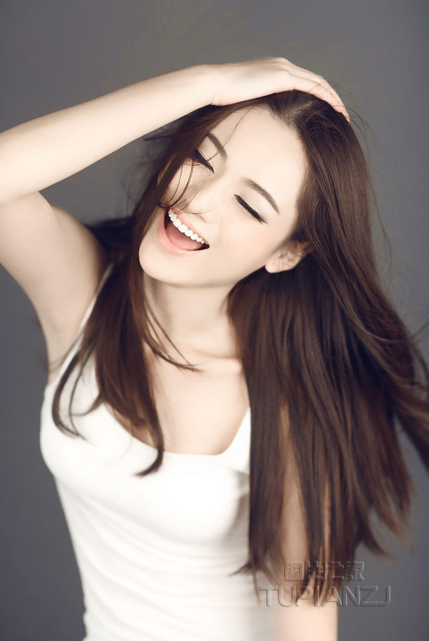 三个老外一起论我|野外玩弄村妇