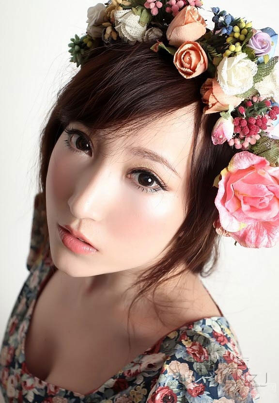 不要了太深了了 男友头伸进衣服里亲胸视频