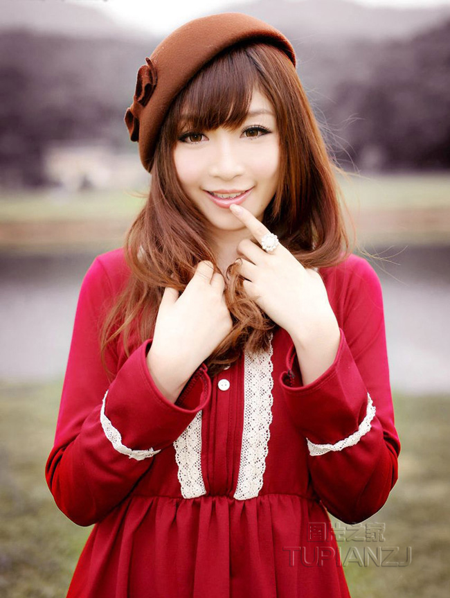 具荷拉整容过吗？具荷拉承认整容 前后对比整容照片及个人资料曝光