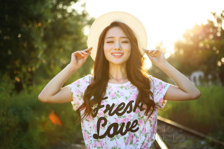 男人用舌头提高女人性生活情趣方法