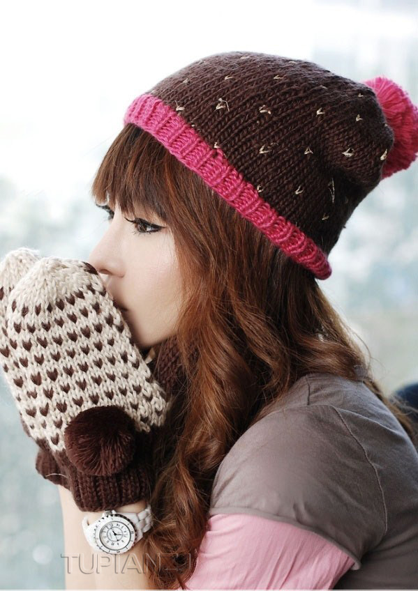 餐厅桌下的小动作|他扣住她的腰双眼猩红