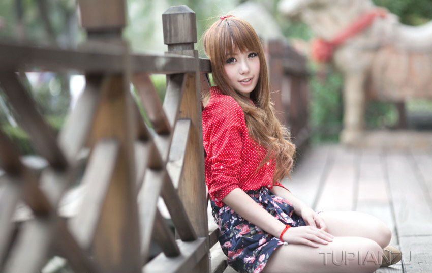 能让下面流水的|他把我抱到阳台打开窗帘