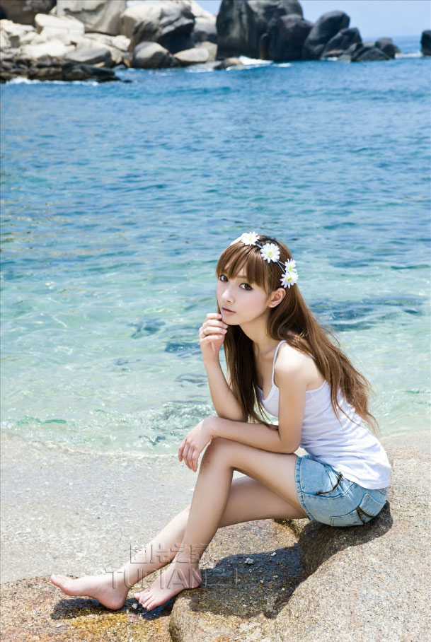 偷情故事我和玉米地里的大嫂偷情 我和向嫂子的小穴里播下了我的