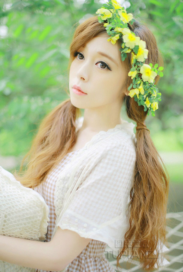 把它夹住去跑步不能掉体育课:手探向她的神秘地