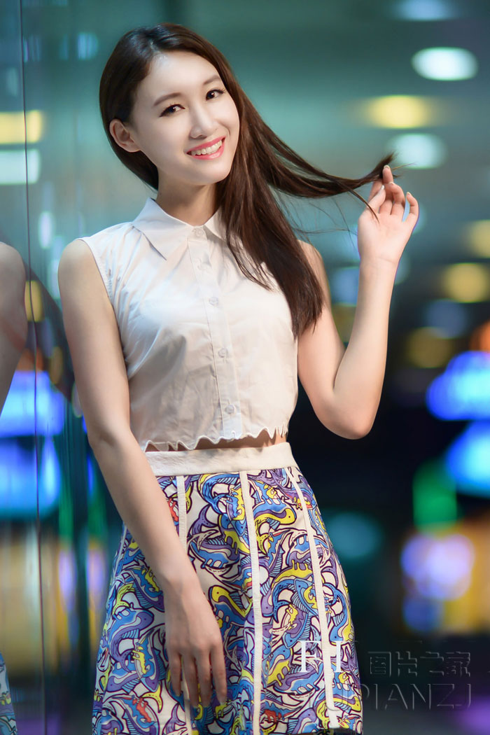 他的昂扬对准她的紧致:仙子婉转承欢落红