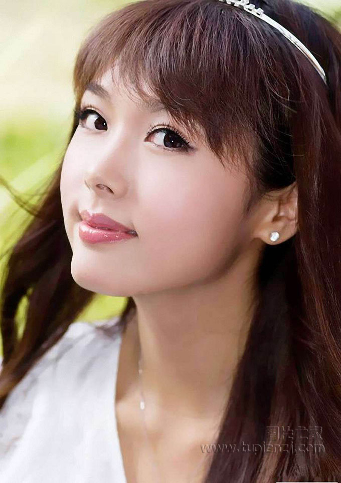 周旋于男人中的十大技巧:不生疏不暧昧