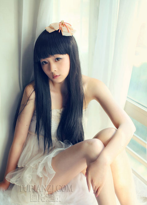 宝贝水好多,好紧夹住我的腰|肚兜遮不住两团浑圆