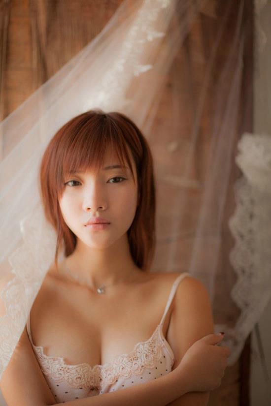倪妮刘烨新婚第一夜 新婚第一夜我害怕疼。 性教育新婚第一夜