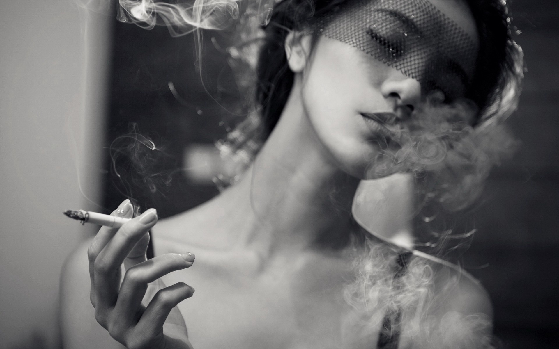 孤独的时候我学会了吸烟图片