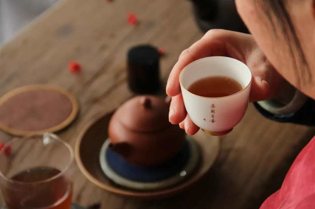 静下心来喝一杯好茶, 在平淡中品味生活的乐趣, 保持一份淡然的心境#喝茶