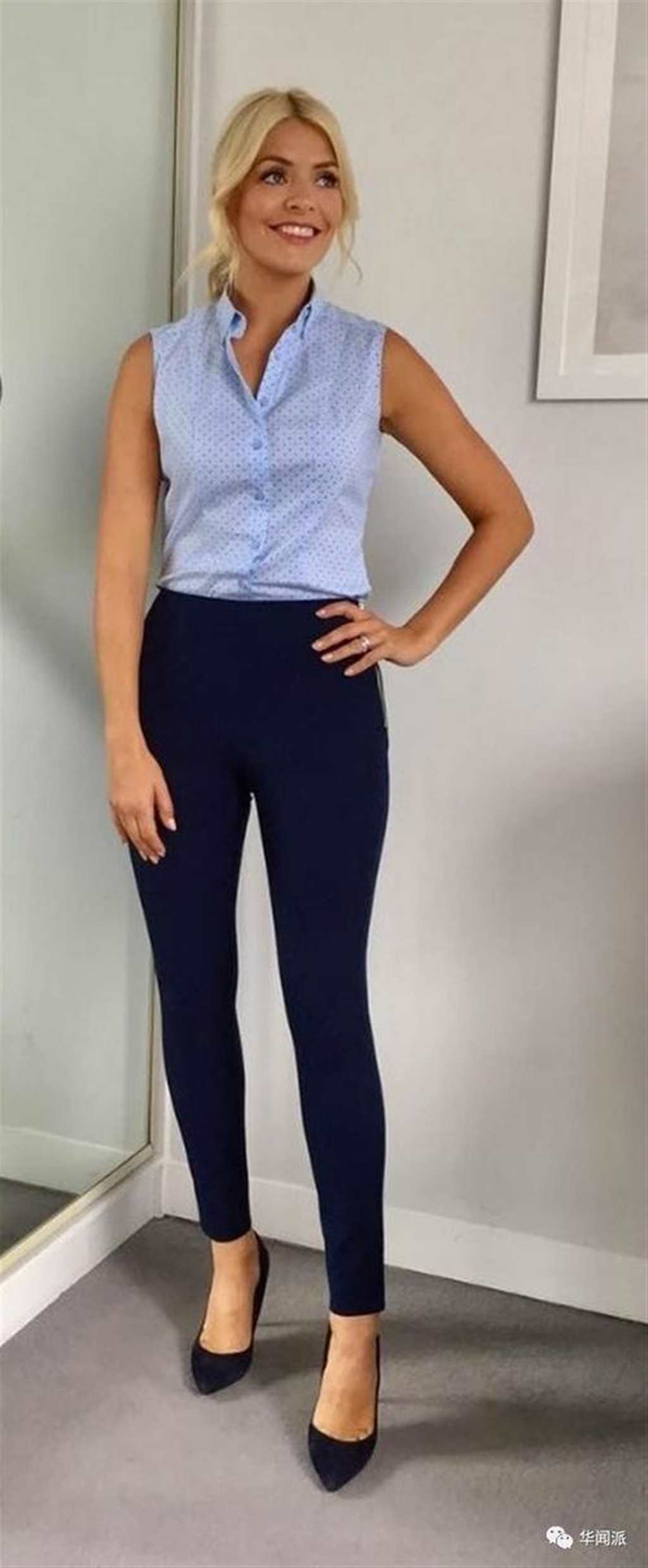 美丽的女大学生迷迷糊糊的醒来 把校花的奶罩掀起来