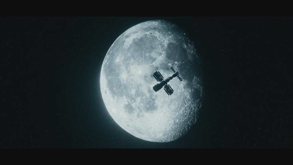 希望《太空救援》是一颗火种,能给我国太空电影带来一些启示和光明#月亮#星空