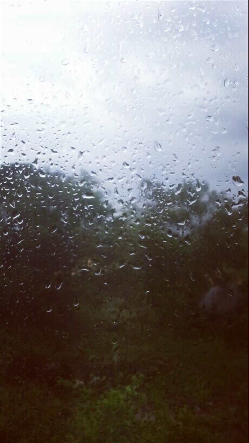 下雨天…总是让人心情烦躁的#下雨