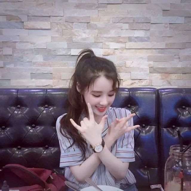 最走心的霸气句子: 守一座空城，等一位旧人