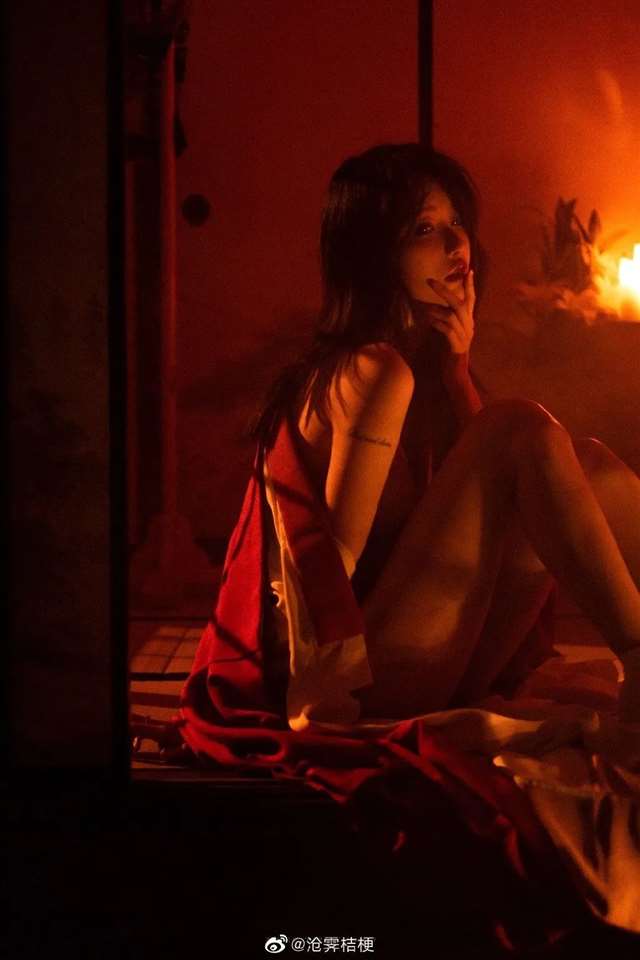 富二代女友Coser沧霁桔梗