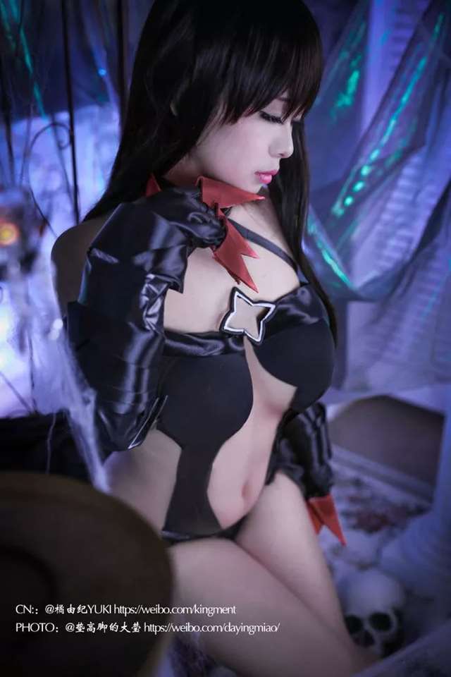 To Love出包王女cos 想挠挠小姐姐的肚子