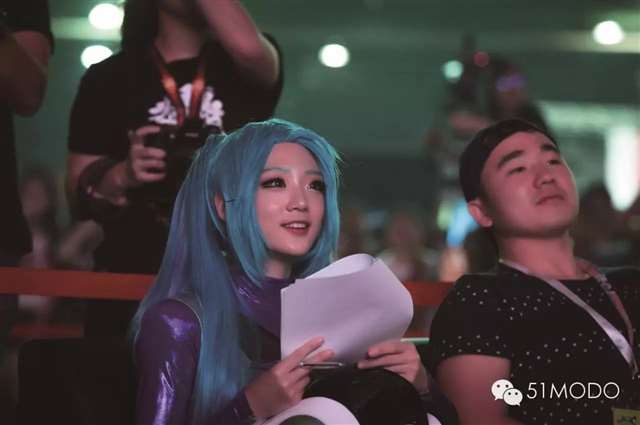 英雄联盟DJ娑娜琴女性感美女紧身衣Cosplay