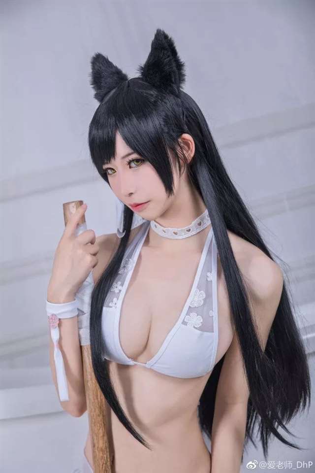 碧蓝航线爱宕和东方系列的咲夜以及美铃三组Cos