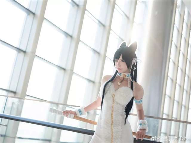 碧蓝航线爱宕和东方系列的咲夜以及美铃三组Cos