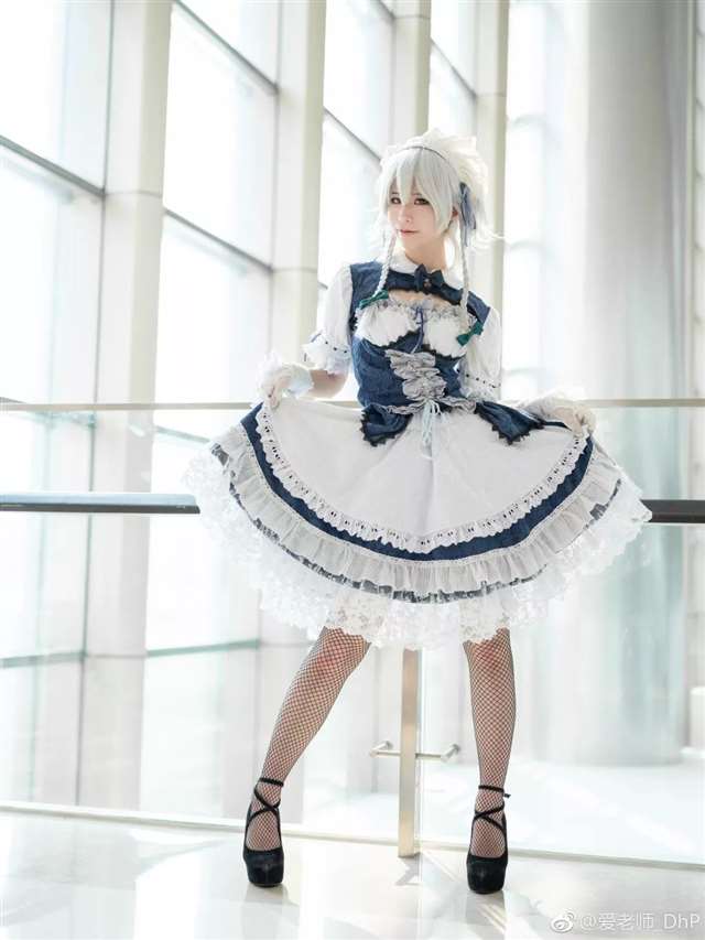 碧蓝航线爱宕和东方系列的咲夜以及美铃三组Cos