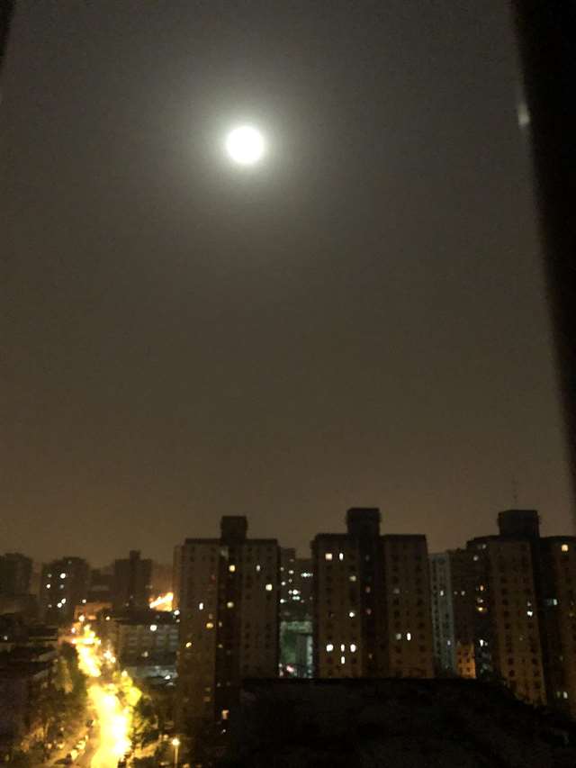 发朋友圈的夜间图片