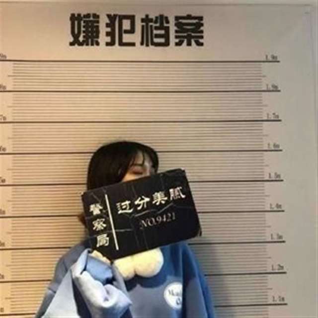 抖音最火情侣头像真人一人一半