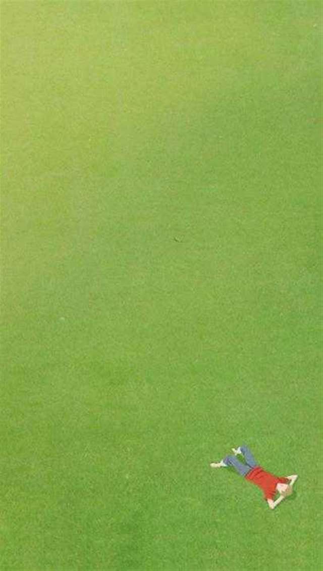 32张黑色简约手机壁纸图片大全 微信黑色聊天背景带字