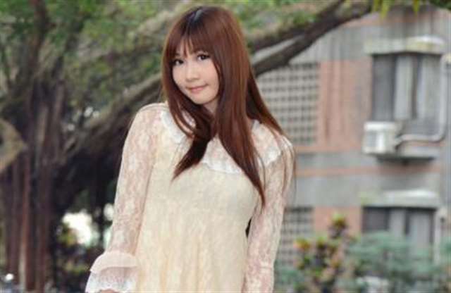 我们两个一起轮你好不好真人口述 叫大点声今晚家里就我和你