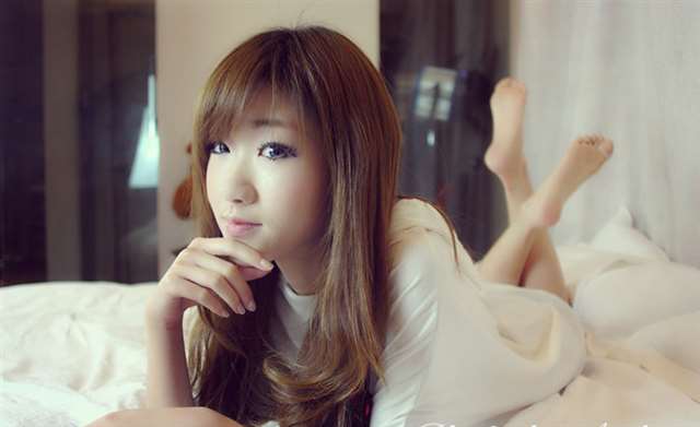 别玩哪里了快进来我想要了真人口述 把腿张开自己揉给我看