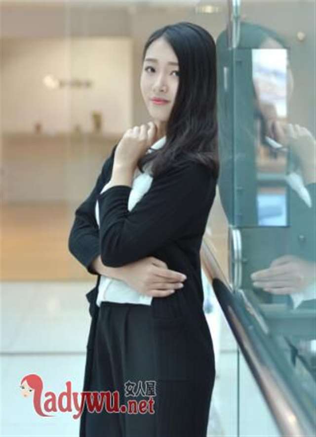 和朋友夫妻一起租房住/真人口述 朋友夫妻来家喝酒喝醉了 两对合租床中间隔帘