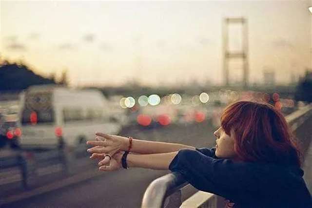 坚强到令人心疼的短句,句句穿心