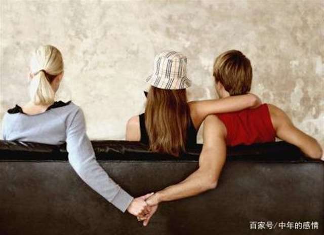 老公允许我出轨/真人口述 老公小三一起做