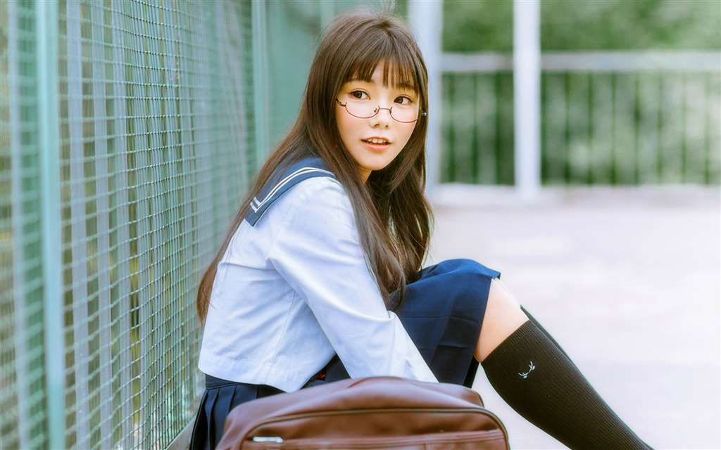 jk学生制服美女户外写真图片桌面壁纸