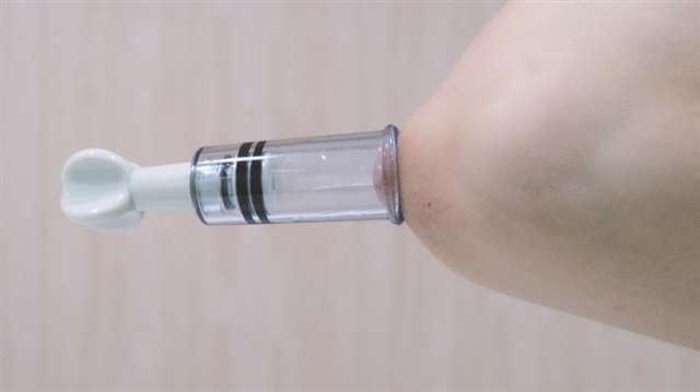 在大腿内侧种草莓什么感觉 站着被口是一种什么样的体验