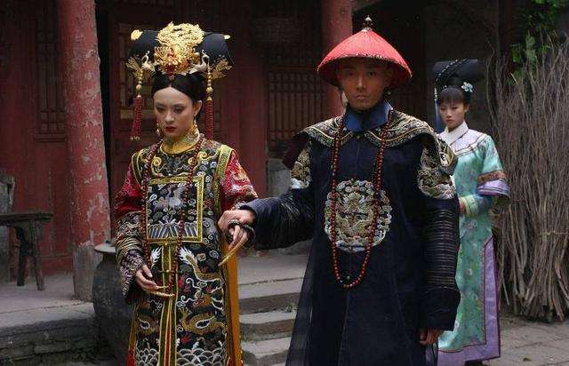 甄嬛传黄改原文 果郡王甄嬛圆房细节