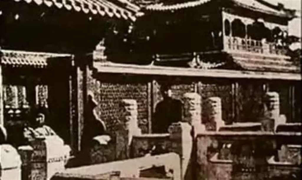 光绪帝病床上粘满遗精因砒霜中毒而死