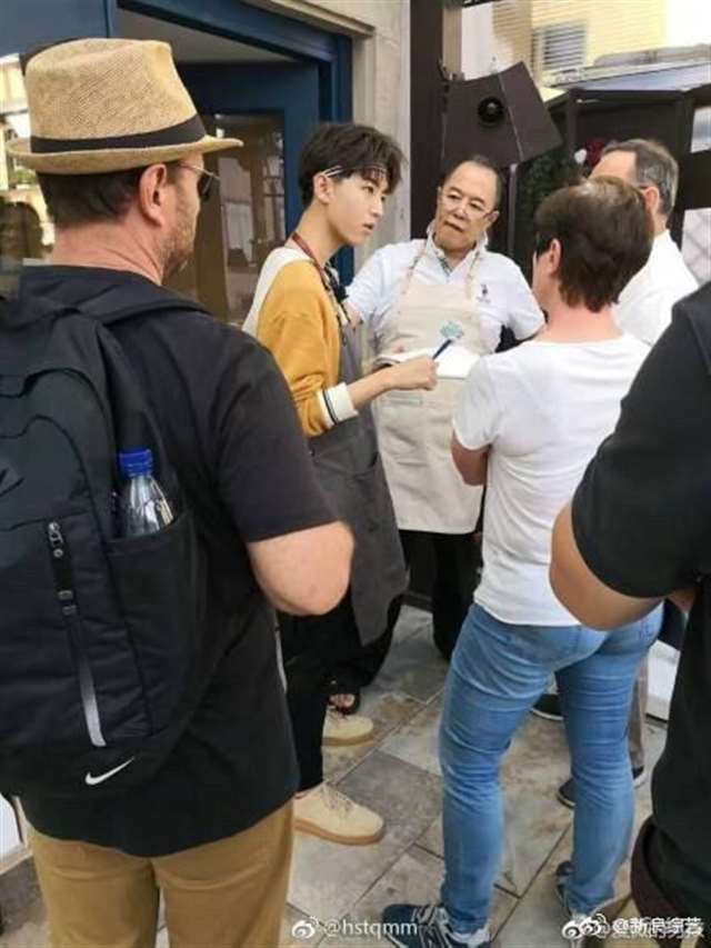 五皇阿玛在马上车深入要小燕子给乾隆生孩子