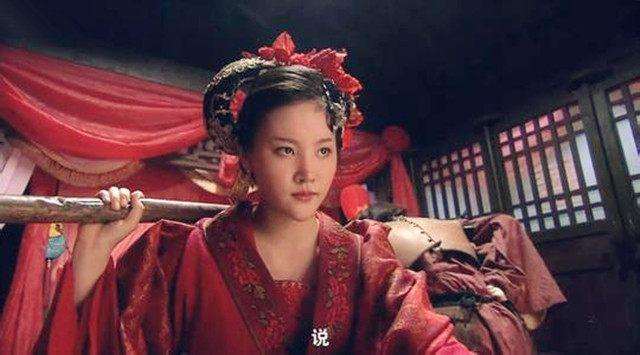 林冲和扈三娘的叱户 豹子头林冲日扈三娘