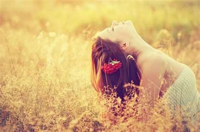 大半夜胃痛睡不着的心情说说 胃疼难受的短句说说