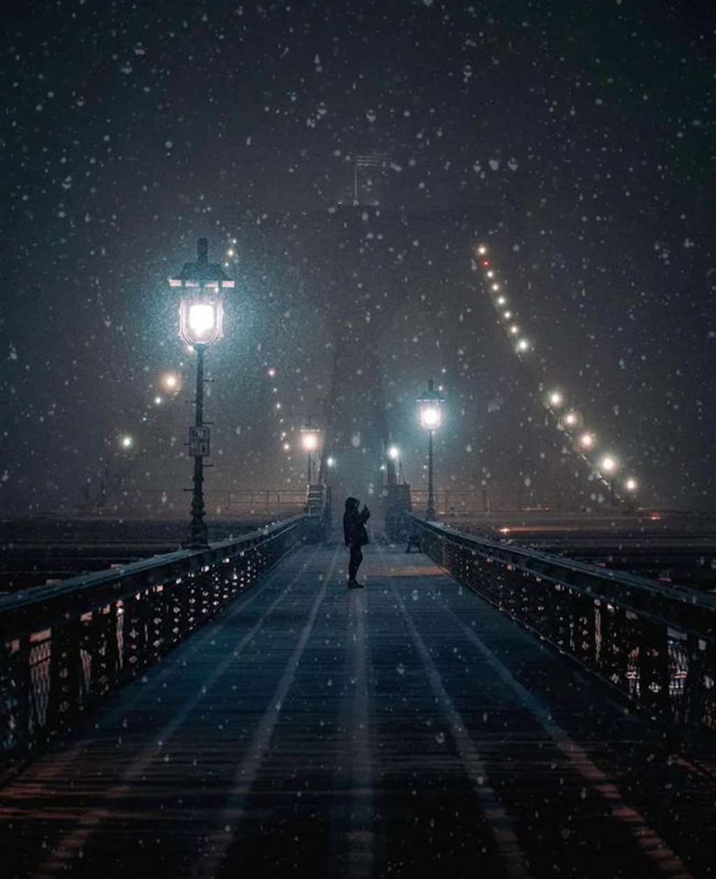 一个人的孤独城市夜晚