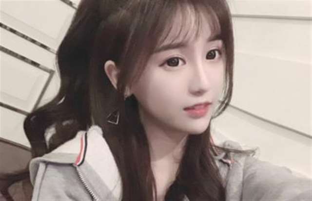 外出和爸爸开一间房合适吗 爸爸突然抱着说想要